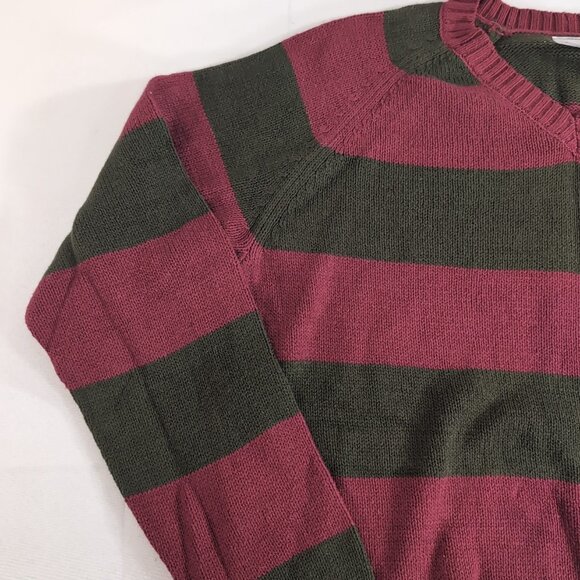 A Nightmare on Elm Street M Medium Spirit Striped Knit Sweater Red Halloween - Picture 4 of 12